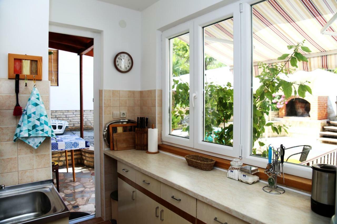 Seaside Apartment Tisno Εξωτερικό φωτογραφία